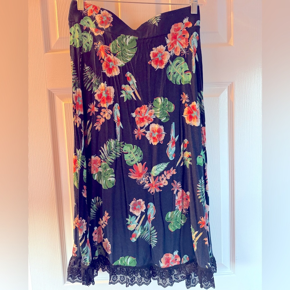 $4 bundled  Navy blue woman’s S skirt